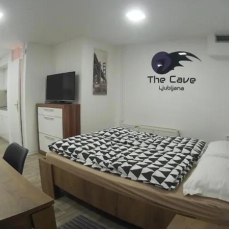 The Cave * Λιουμπλιάνα