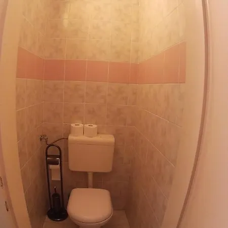 The Cave Λιουμπλιάνα